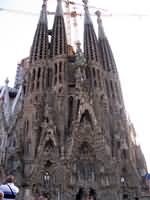    http://www.sagradafamilia.cat/docs_instit/images.php